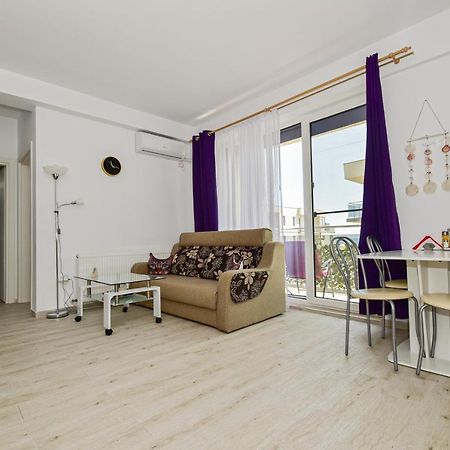 شقة Sea View Astoria By Sunny Mamaia Năvodari المظهر الخارجي الصورة